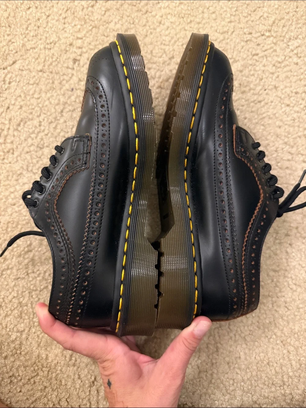 Dr. Martens classic wingtip